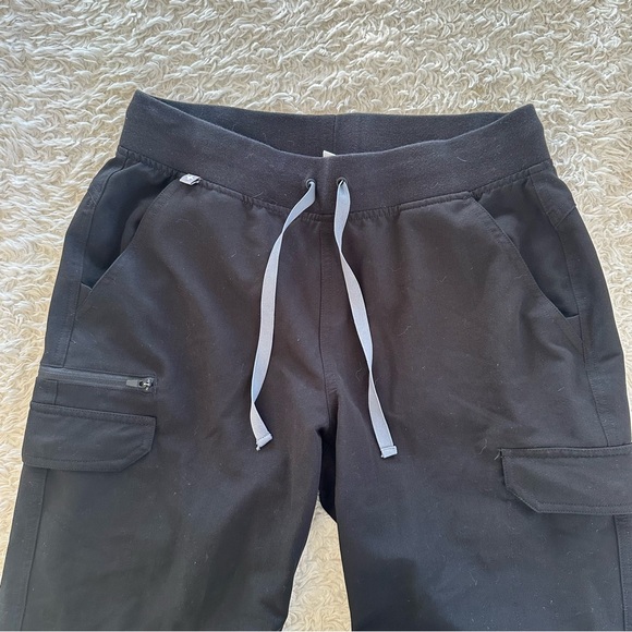 Figs Women’s Cargo Straight Pant Black Size Medium - Picture 4 of 11